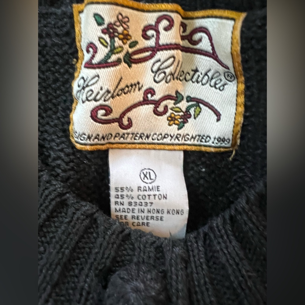 Vintage size XL Heirloom Collections Christmas sweater. Cardigan button down. - Picture 5 of 5